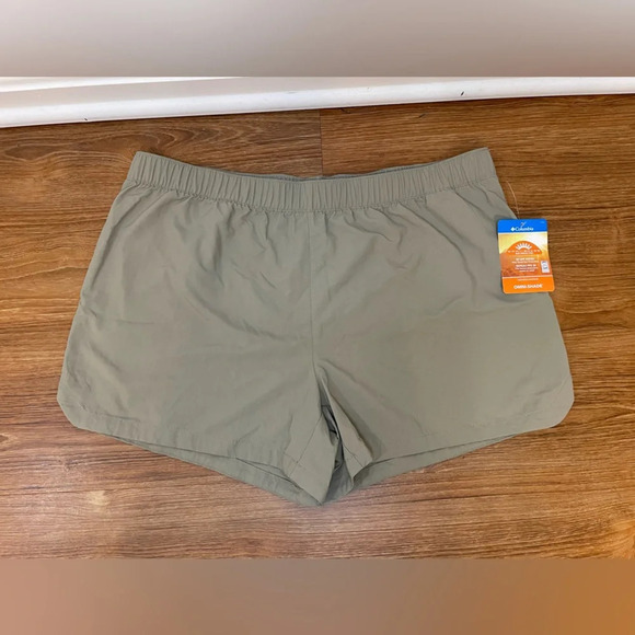 NWT Columbia|| Blossom Bay Shorts Womens L Gray/green Elastic Stretch Nylon - Picture 9 of 10